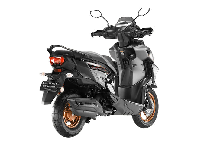 Yamaha RayZR 125 Fi Street Rally On Road Price in Jhunjhunu Starts
